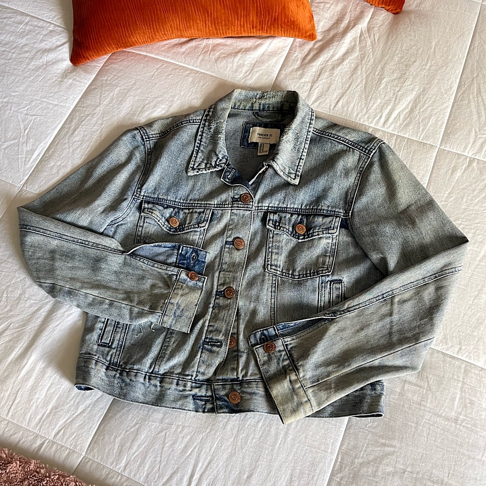Forever 21’s Los Angeles Jean Jacket